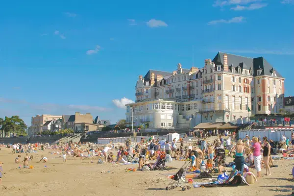 Borne de Recharge 35 Installateur borne de recharge Saint-Lunaire